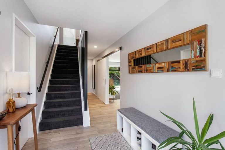 Photo of property in 21 Bryndwr Road, Fendalton, Christchurch, 8052