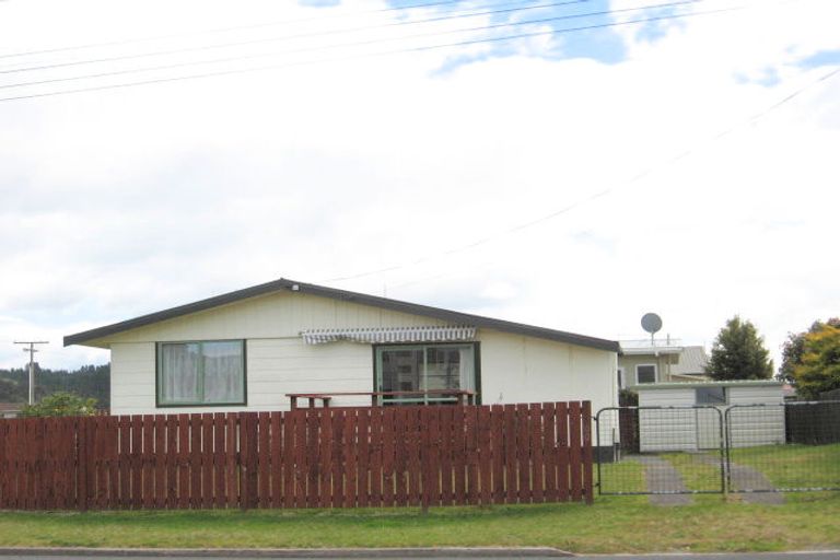 Photo of property in 300 Achilles Avenue, Whangamata, 3620