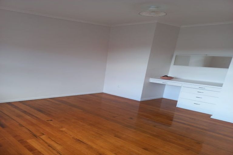 Photo of property in 18 Alma Road, Milford, Auckland, 0620