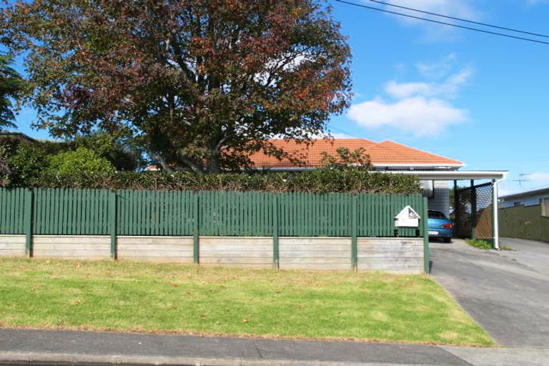 Photo of property in 2/72 Drake Street, Howick, Auckland, 2014