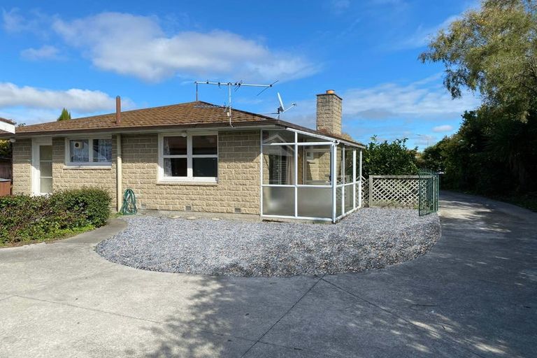 Photo of property in 6 Rosedale Place, Avonhead, Christchurch, 8042