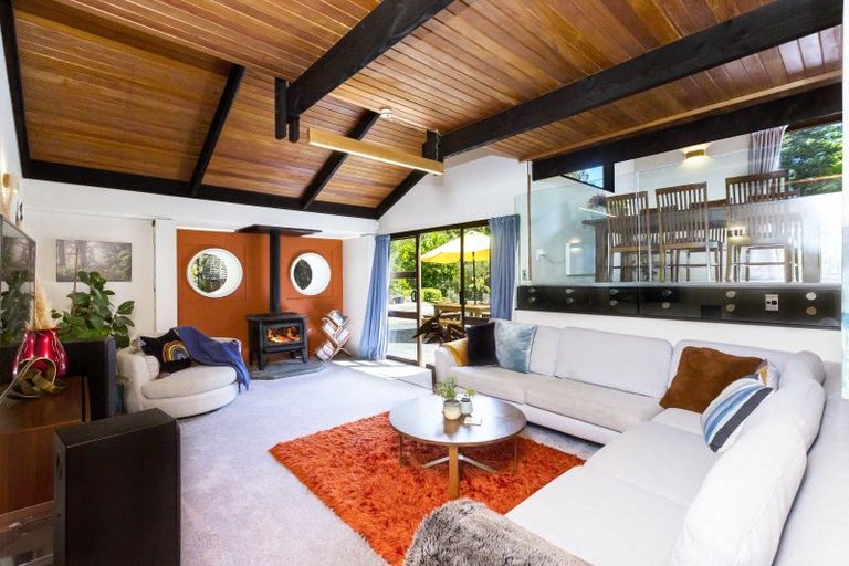 Photo of property in 19 Freemans Way, Pinehaven, Upper Hutt, 5019