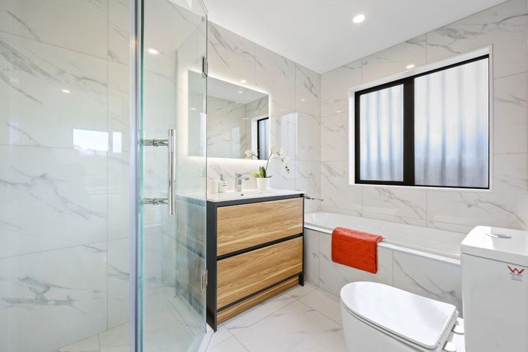Photo of property in 38a Dale Crescent, Pakuranga, Auckland, 2010