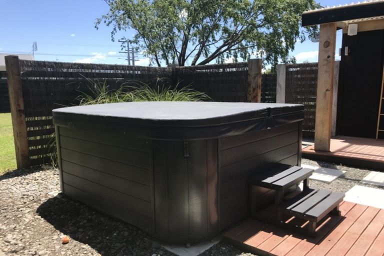 Photo of property in 2 Daniel Street, Martinborough, 5711