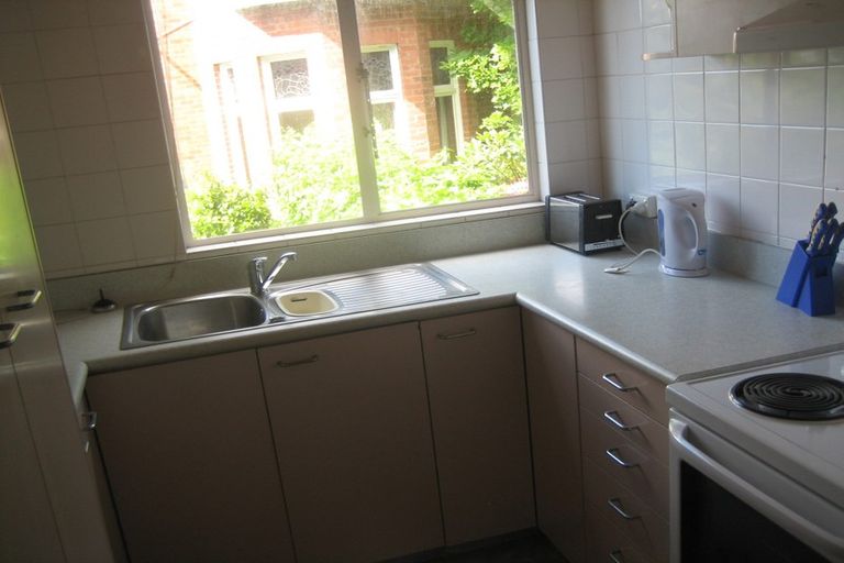 Photo of property in 4/19 Haddon Place, Dunedin Central, Dunedin, 9016