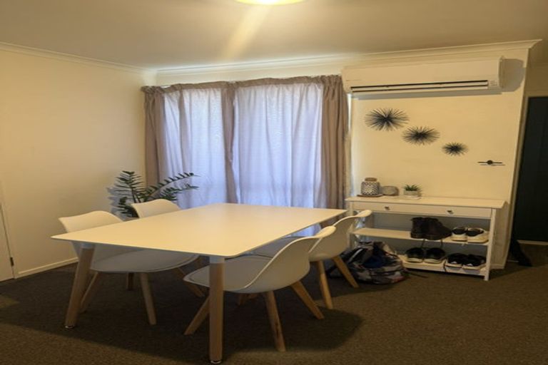 Photo of property in 324 West Coast Road, Glen Eden, Auckland, 0602