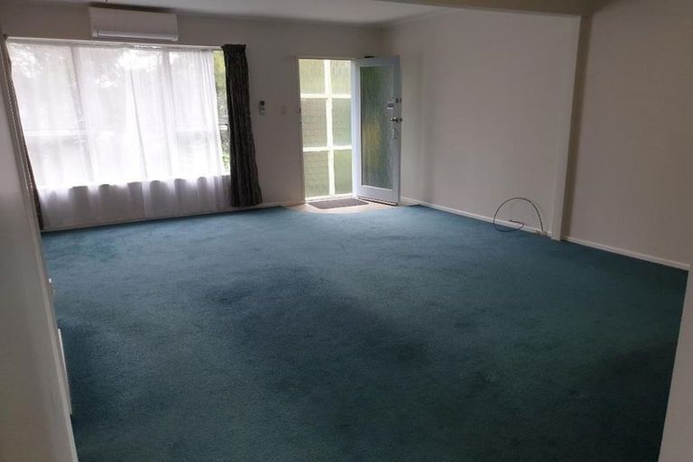 Photo of property in 62b Baylands Drive, Newlands, Wellington, 6037