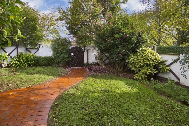 Photo of property in 1/46 The Drive, Epsom, Auckland, 1023