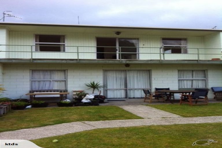 Photo of property in Mt View Flats, 6 The Mall, Mount Maunganui, 3116