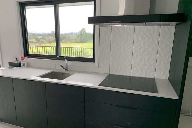 Photo of property in 10 Oyster Drive, Cooks Beach, Whitianga, 3591