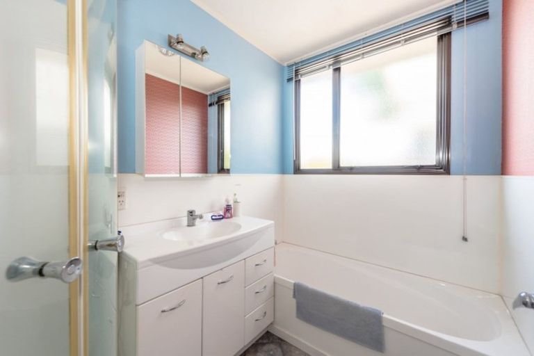 Photo of property in 16 Sequoia Place, Pukete, Hamilton, 3200