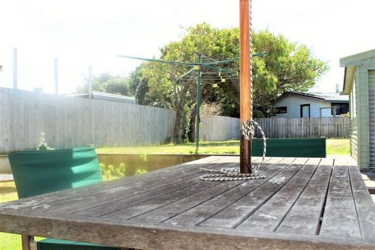 Photo of property in 188 Cornfoot Street, Castlecliff, Whanganui, 4501