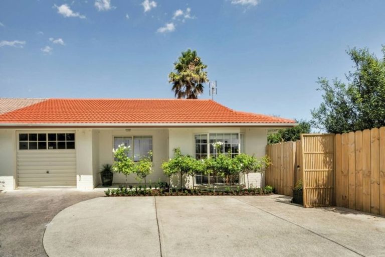 Photo of property in 1/16a Edendale Road, Somerville, Auckland, 2014