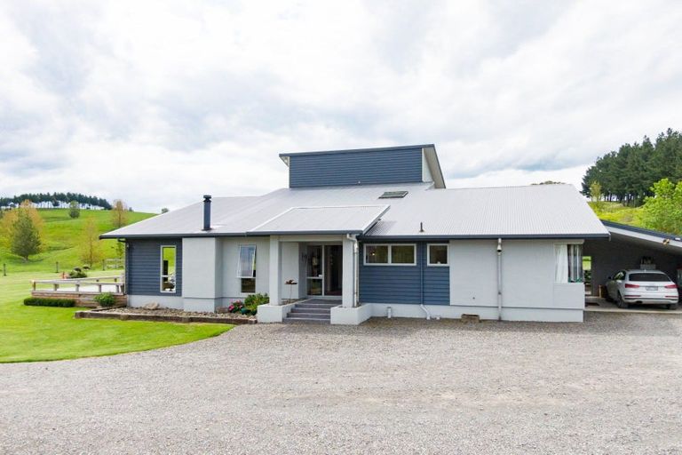 Photo of property in 180a Tikokino Road, Waipawa, 4273