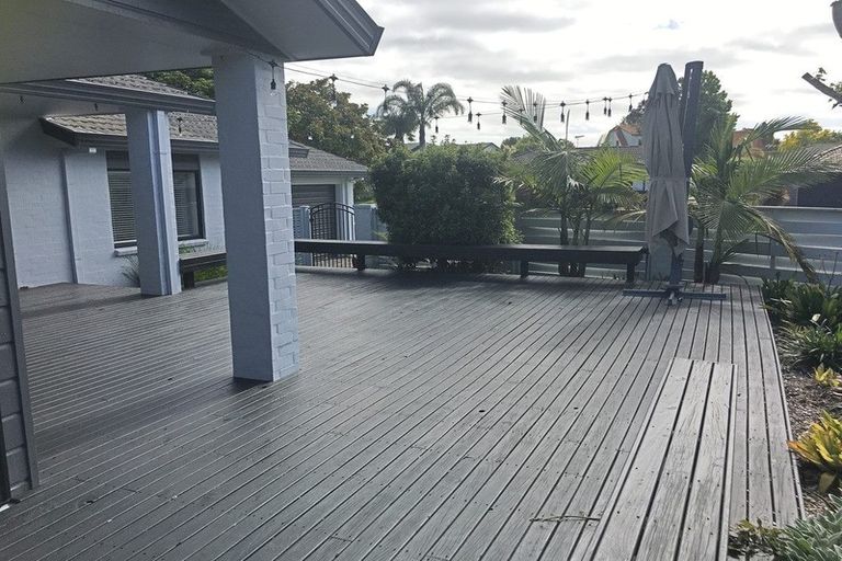 Photo of property in 62 Golfland Drive, Golflands, Auckland, 2013