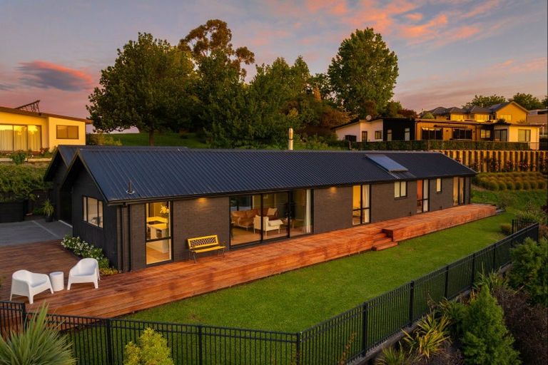 Photo of property in 19 Golf View Close, Fairhall, 7272