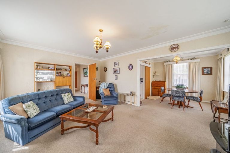 Photo of property in 17 Deller Grove, Silverstream, Upper Hutt, 5019