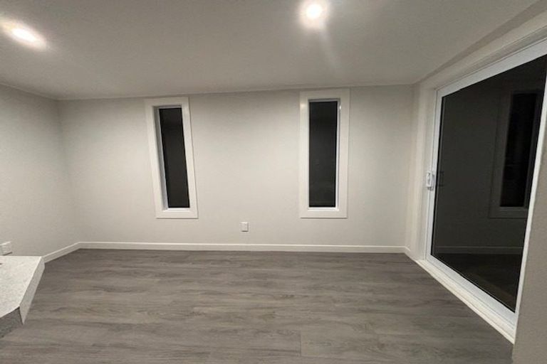 Photo of property in 2 Halyard Place, Whitby, Porirua, 5024