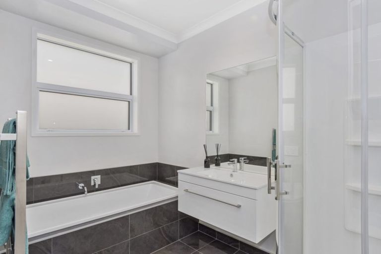 Photo of property in 231 Lakes Boulevard, Pyes Pa, Tauranga, 3112