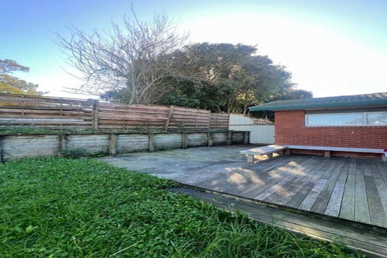 Photo of property in 1/3 Eulogy Place, Randwick Park, Auckland, 2105