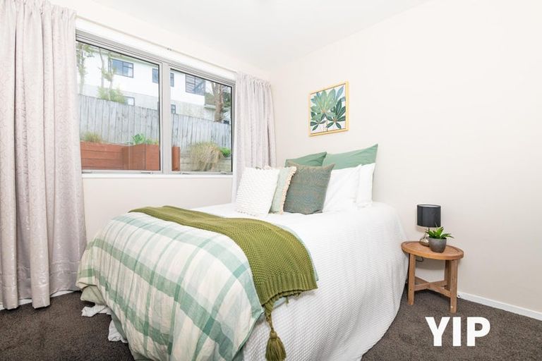 Photo of property in 137a Newlands Road, Newlands, Wellington, 6037