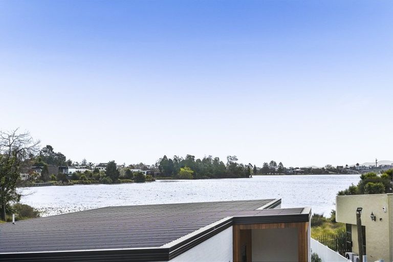 Photo of property in 8a Lake Crescent, Hamilton Lake, Hamilton, 3204