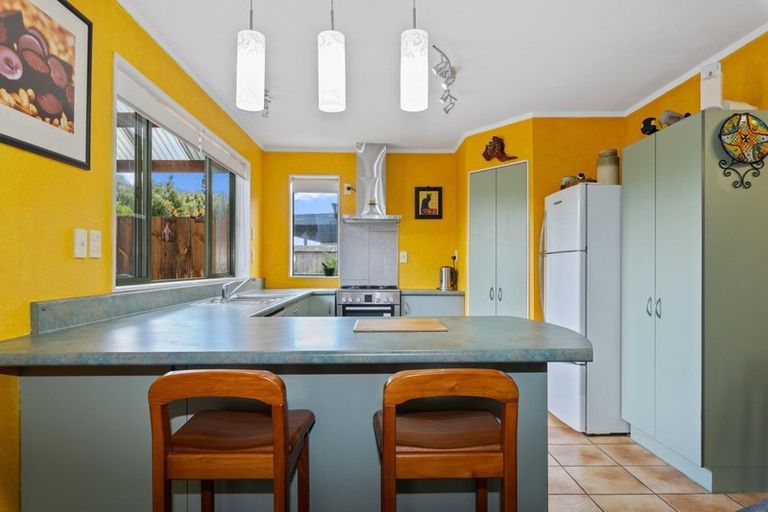 Photo of property in 11 Ashmore Place, Fairy Springs, Rotorua, 3015