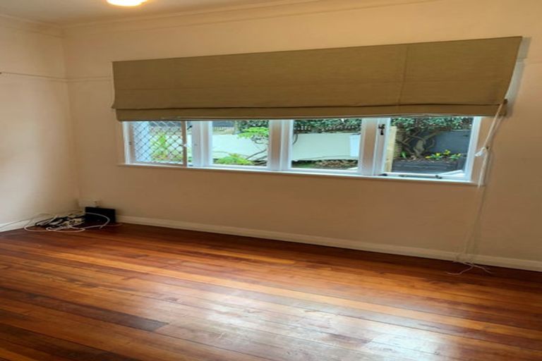 Photo of property in 1/64 Victoria Road, Devonport, Auckland, 0624