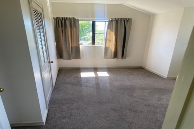 Photo of property in 90a Govett Avenue, Frankleigh Park, New Plymouth, 4310