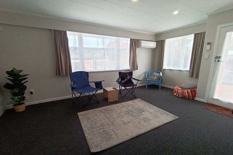 Photo of property in 3/11 Sutherland Avenue, Silverstream, Upper Hutt, 5019