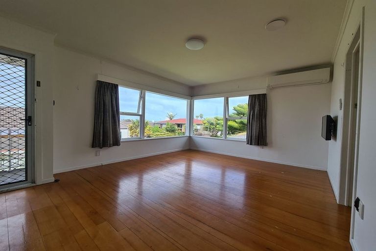 Photo of property in 3/18 East Coast Road, Milford, Auckland, 0620