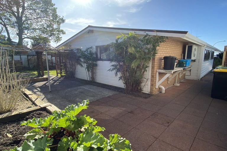 Photo of property in 4 Johnston Place, Welcome Bay, Tauranga, 3112