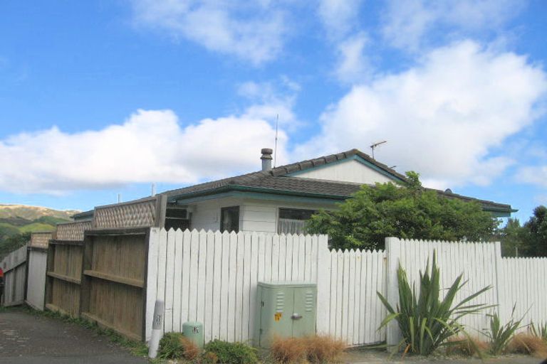 Photo of property in 60 Woodhouse Avenue, Karori, Wellington, 6012