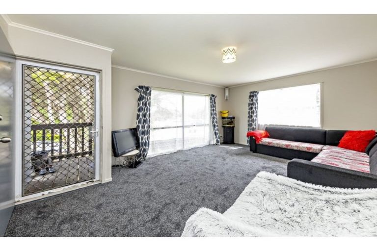 Photo of property in 8 Galilee Avenue, Red Hill, Papakura, 2110