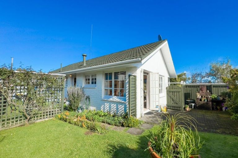 Photo of property in 2 Keepa Avenue, Paeroa, 3600