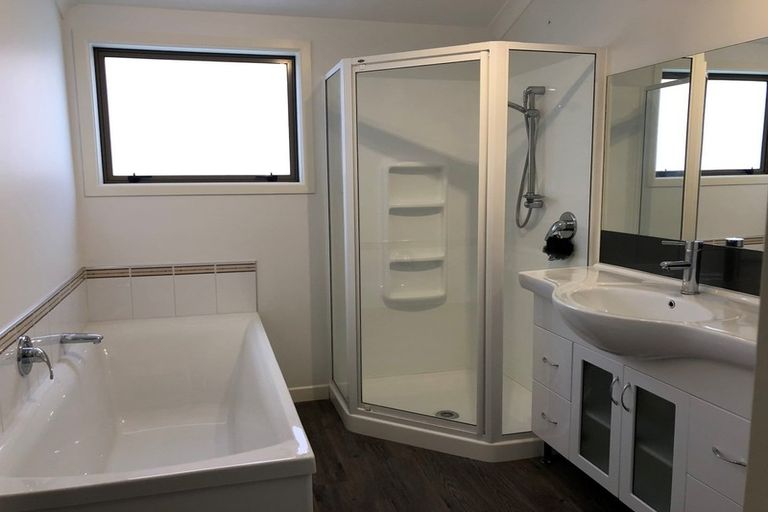 Photo of property in 2 Bracken Mews, Pyes Pa, Tauranga, 3112