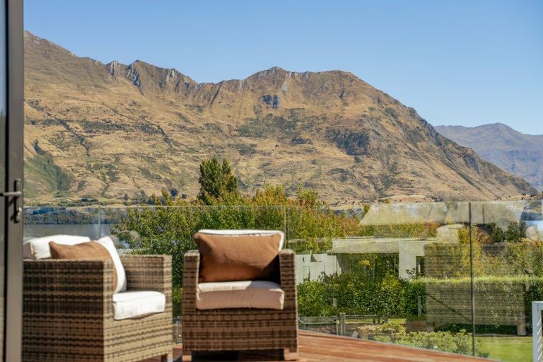 Photo of property in 314 Beacon Point Road, Wanaka, 9305