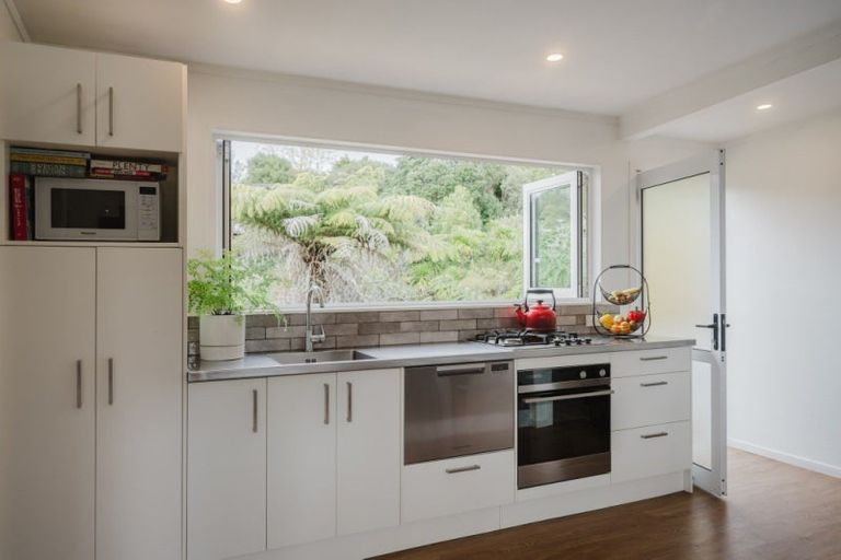 Photo of property in 5 Upper Cross Street, Raglan, 3225