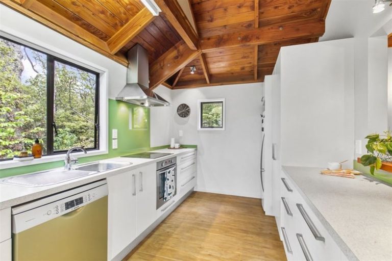 Photo of property in 2 Menear Lane, Hillcrest, Auckland, 0627