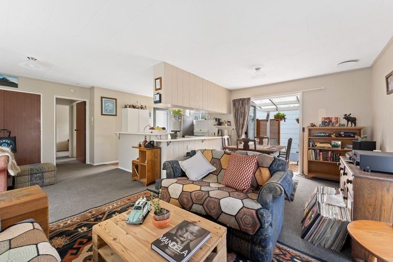 Photo of property in 6 Waterloo Place, Westown, New Plymouth, 4310