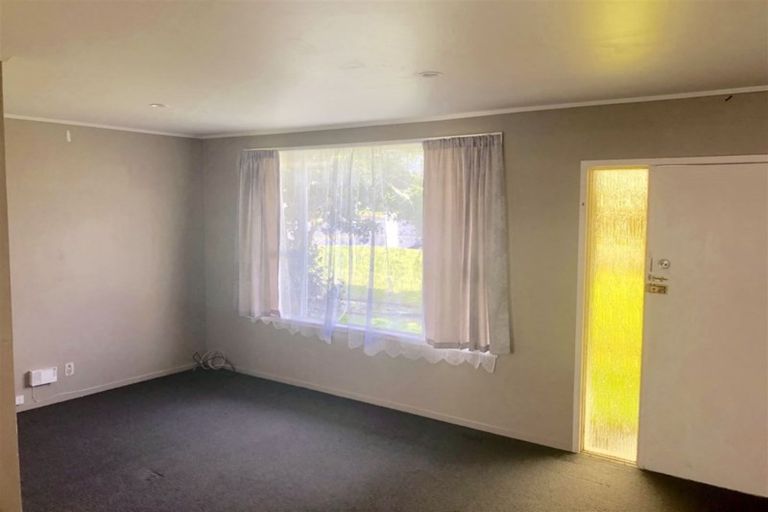Photo of property in 51 Sturges Road, Henderson, Auckland, 0612
