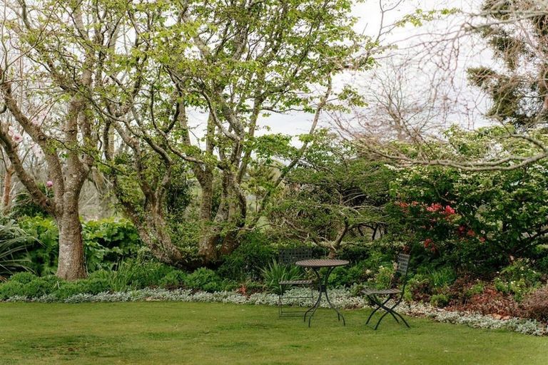 Photo of property in 382 Razorback Road, Pokeno, 2472