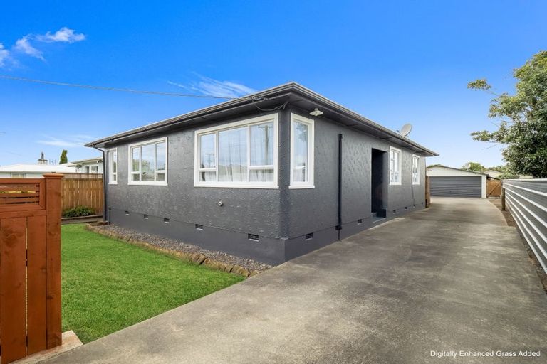 Photo of property in 2 Ward Street, Aramoho, Whanganui, 4500