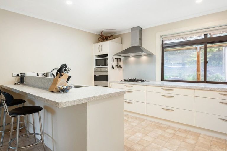 Photo of property in 91 Milton Terrace, Picton, 7220