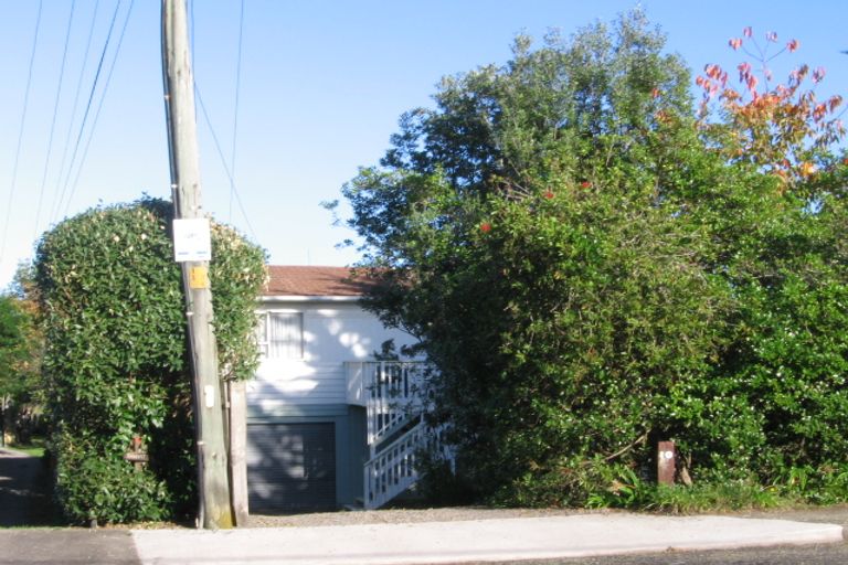 Photo of property in 10 Konini Crescent, Waikanae Beach, Waikanae, 5036