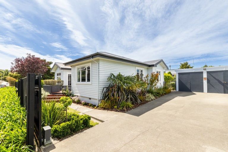 Photo of property in 10 Plassey Street, Havelock North, 4130