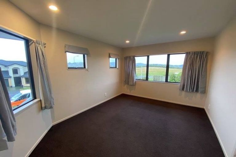 Photo of property in 18 Silver Pine Avenue, Woodridge, Wellington, 6037