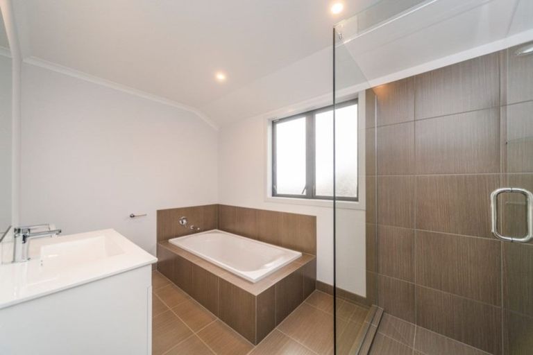 Photo of property in 13 Varsity Heights, Fitzherbert, Palmerston North, 4410