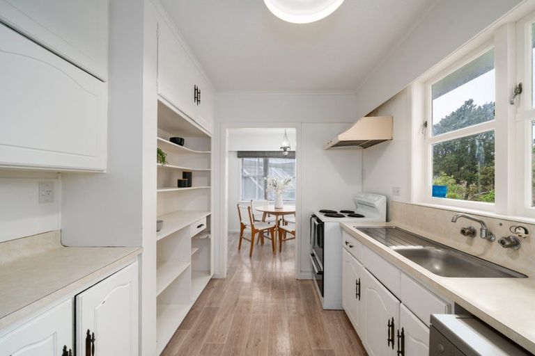 Photo of property in 128 Helston Road, Paparangi, Wellington, 6037