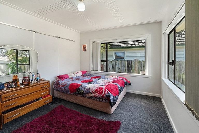 Photo of property in 16 Kerrs Road, Linwood, Christchurch, 8062